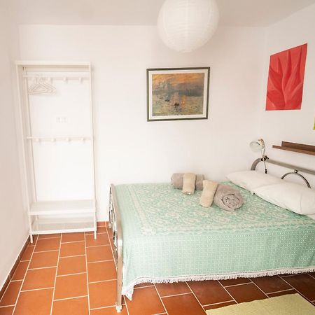 Cozy Apartment Downtown Orgiva Exterior foto