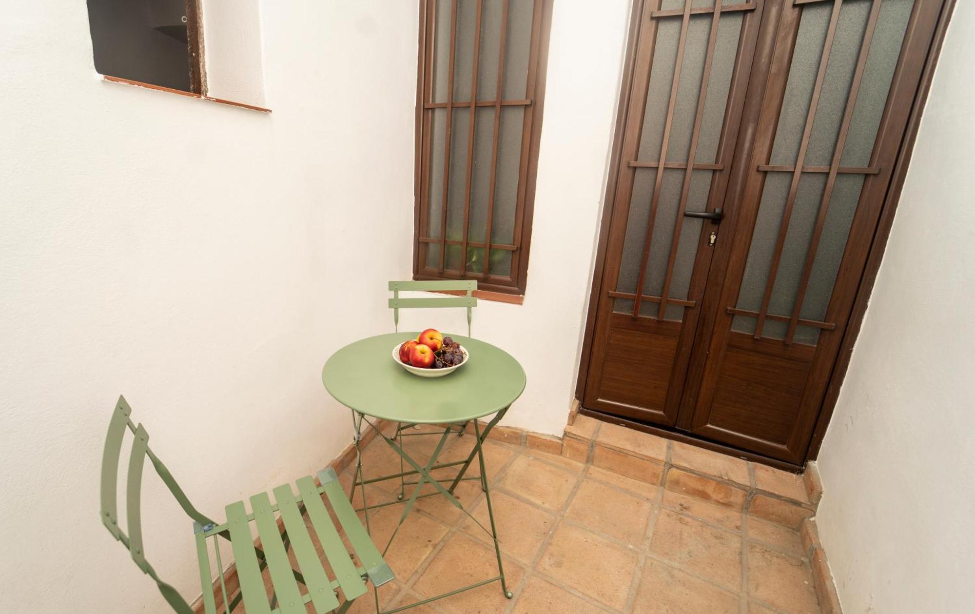 Cozy Apartment Downtown Orgiva Exterior foto
